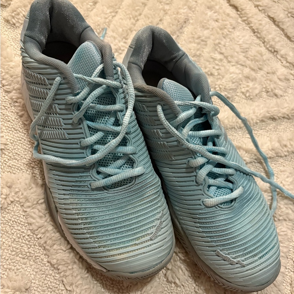 Custom dyed KSWISS hypercourt tennis shoes, size 9.5